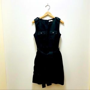 Classic Calvin Klein Linen/Rayon LBD with pockets!